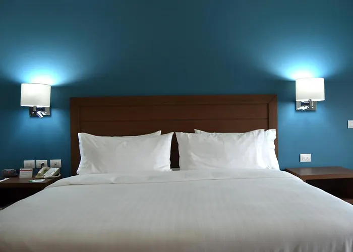 Holiday Inn Guadalajara Expo Plaza del Sol, an IHG Hotel Zapopan