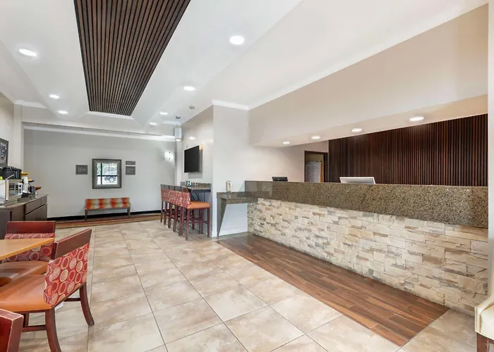 Best Western Plus Albert Lea I-90/I-35 Hotel