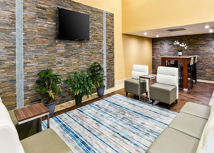 Travelodge By Wyndham Commerce Los Angeles Area