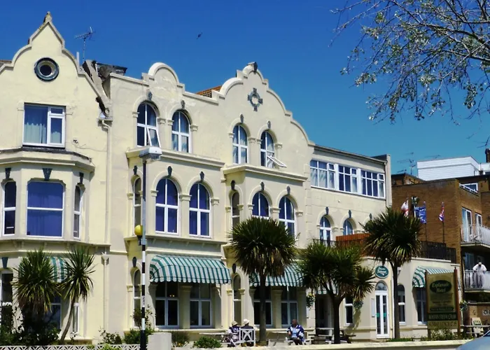 Esplanade Hotel - Clacton On Sea, Beachfront Hotel By Oyo
