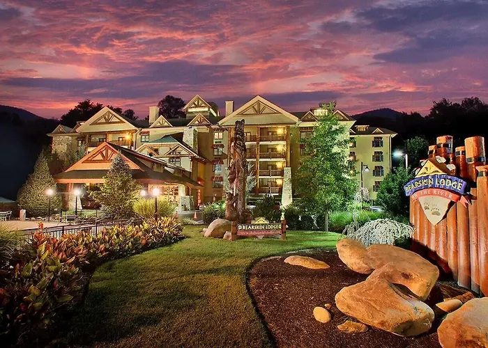 Bearskin Lodge On The River