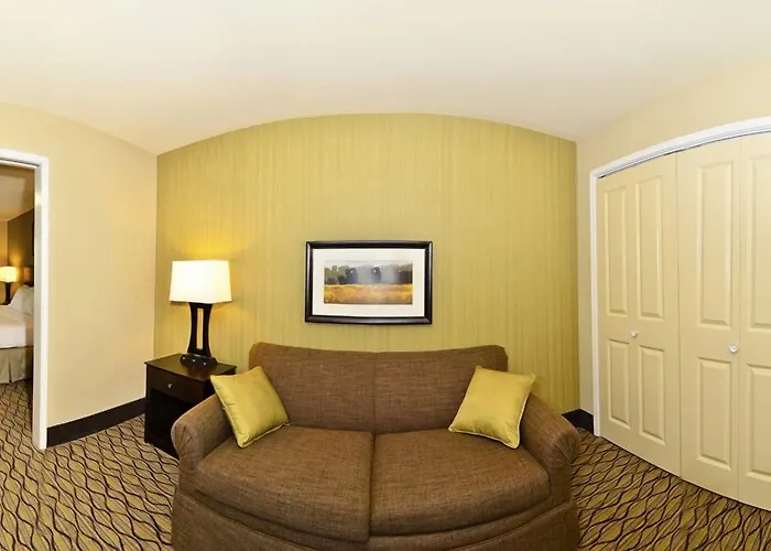 Holiday Inn Express & Suites - Williston By Ihg