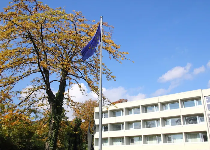 College Garden Hotel