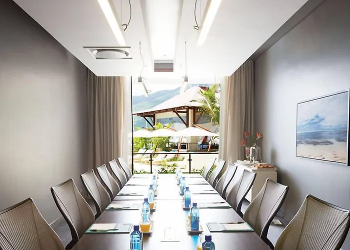 Eden Bleu Hotel
