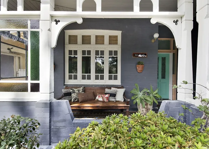 Manly Waves Studios & Apartments