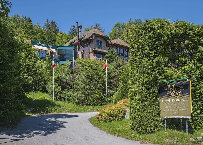 Le Manoir Au