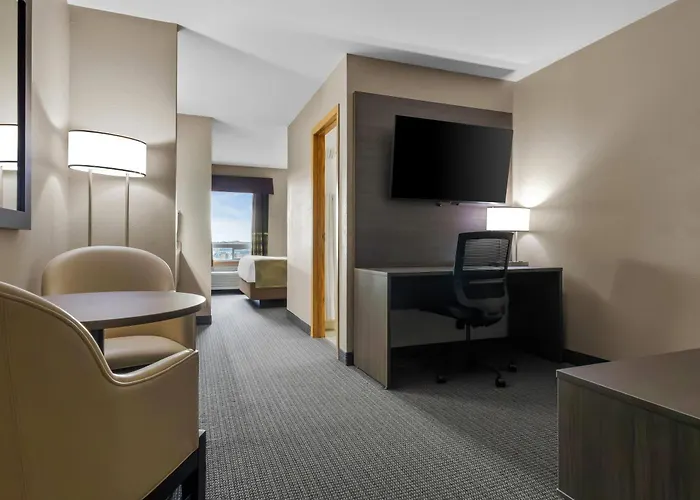 Super 8 By Wyndham Prince Albert