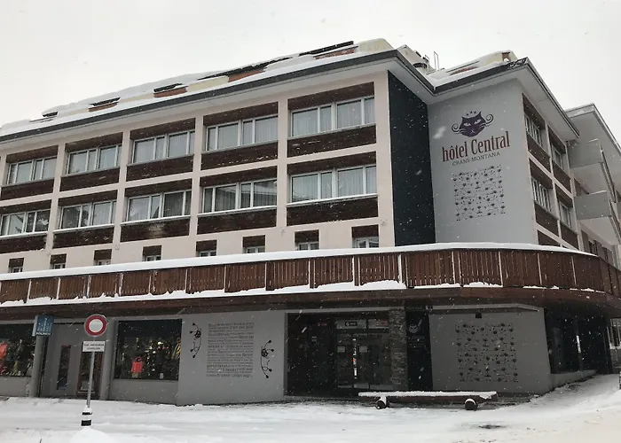 Central, Spa & Lounge Bar