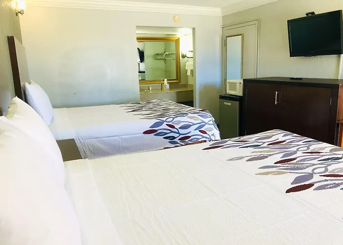 Budget Inn And Suites