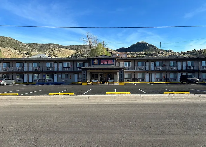 Hwy 50 Inn