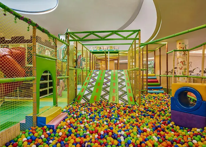 Concorde Luxury Resort & Casino Vokolidha