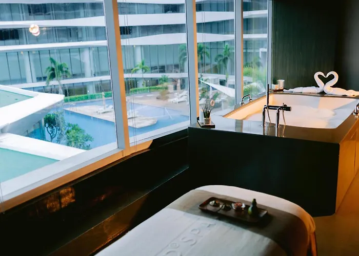 Conrad Manila