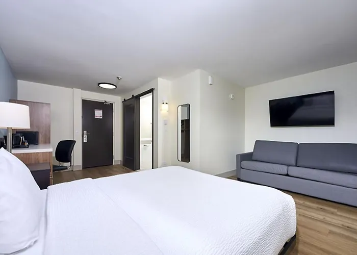 Canad Inns Destination Centre Windsor Park Winnipeg