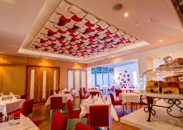 Mantra Charles Hotel