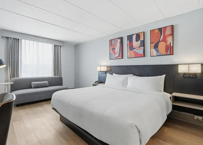 Seven Oaks Hotel Regina