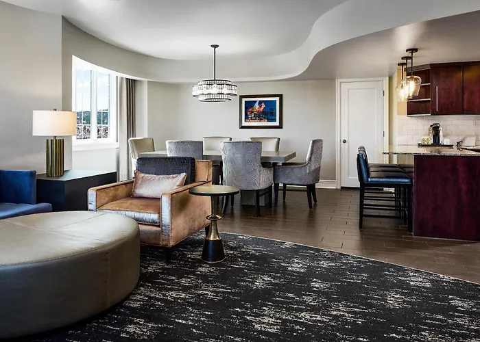 Alex Johnson Rapid City, Curio Collection By Hilton