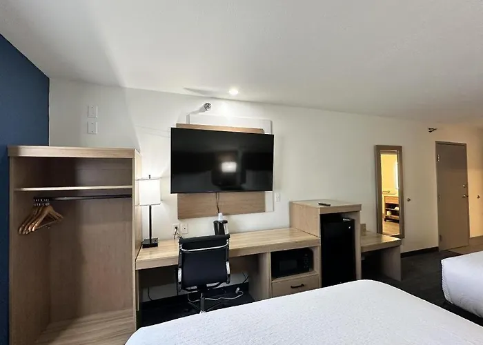 Super 8 By Wyndham Fargo Airport