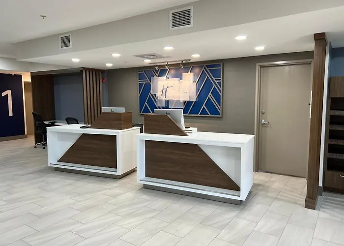 Holiday Inn Express - Wichita North - Park City By Ihg