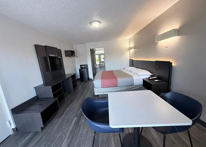 Motel 6-Montgomery, Al - Coliseum