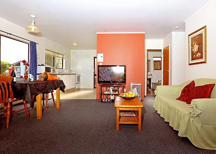 Waiuku Lodge Motel