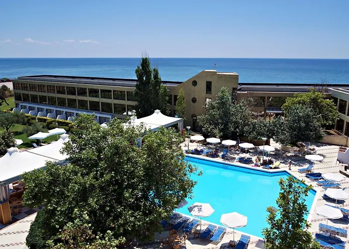 Alexander Beach Hotel & Spa