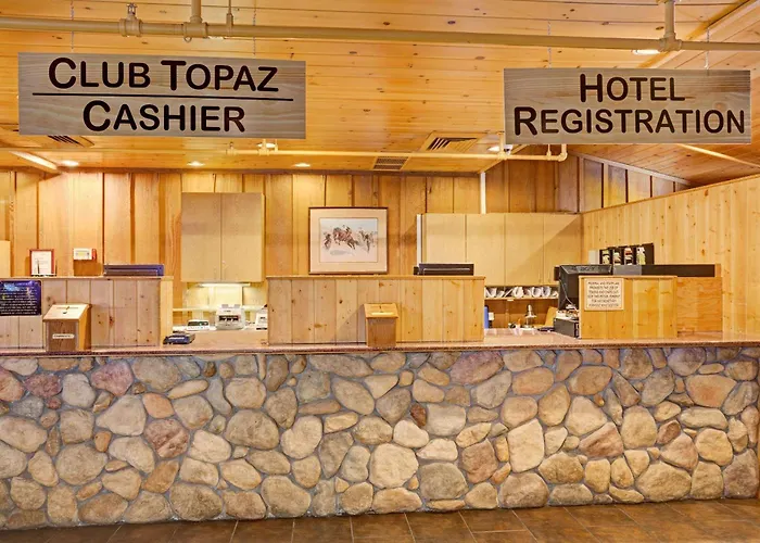 Topaz Lodge