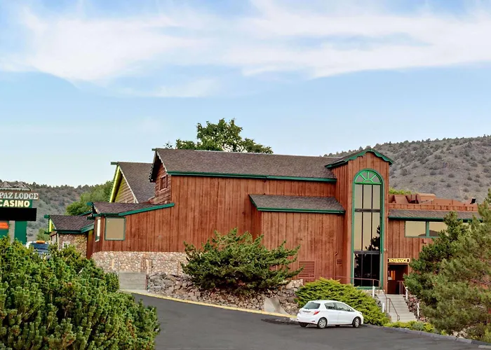 Topaz Lodge