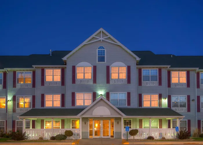 Country Inn & Suites By Radisson, Waterloo, Ia