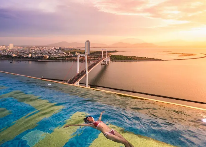 Wyndham Danang Golden Bay - Free Shuttle Bus To Beach